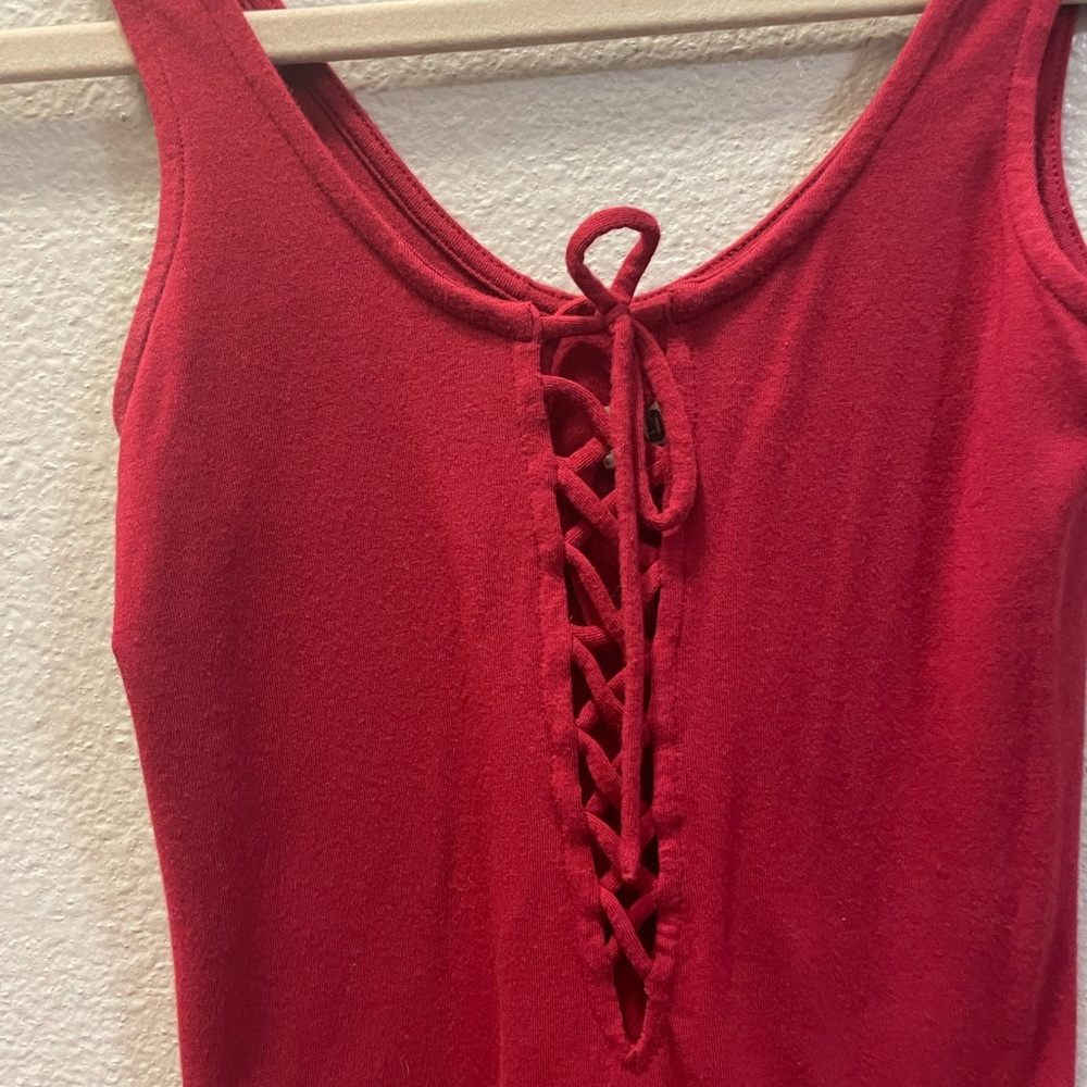 Red body - Picture 4 of 4